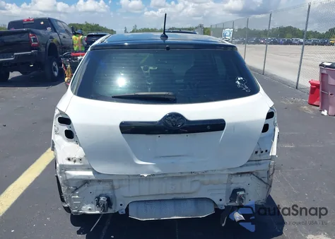 2010 Toyota Matrix z USA, uszkodzony, nr VIN 2T1KU4EE6AC325638